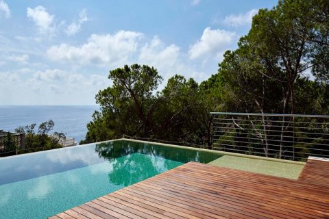 Villa zum Verkauf in Lloret de Mar, Girona, Spanien 4 Schlafzimmer, 331 m2 Nr. 180624 - Foto 9