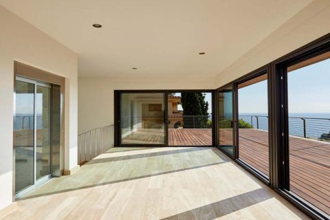 Villa zum Verkauf in Lloret de Mar, Girona, Spanien 4 Schlafzimmer, 331 m2 Nr. 180624 - Foto 16