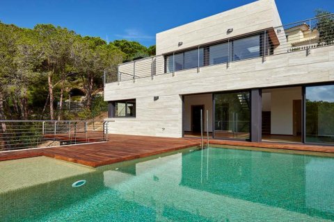 Villa zum Verkauf in Lloret de Mar, Girona, Spanien 4 Schlafzimmer, 331 m2 Nr. 180624 - Foto 4