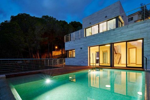 Villa zum Verkauf in Lloret de Mar, Girona, Spanien 4 Schlafzimmer, 331 m2 Nr. 180624 - Foto 5