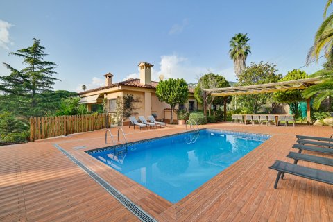 Villa for sale in Lloret de Mar, Girona, Spain 6 bedrooms, 490 sq.m. No. 180625 - photo 6