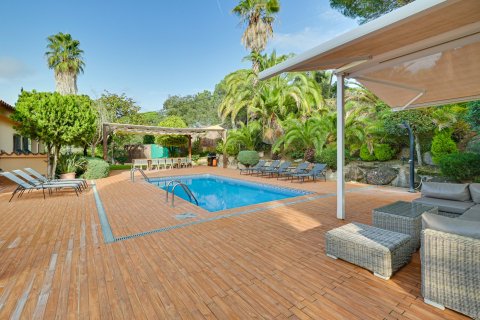 Villa for sale in Lloret de Mar, Girona, Spain 6 bedrooms, 490 sq.m. No. 180625 - photo 17