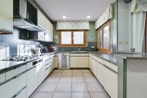 Villa for sale in Lloret de Mar, Girona, Spain 6 bedrooms, 490 sq.m. No. 180625 - photo 13