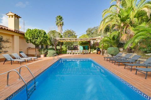 Villa for sale in Lloret de Mar, Girona, Spain 6 bedrooms, 490 sq.m. No. 180625 - photo 4