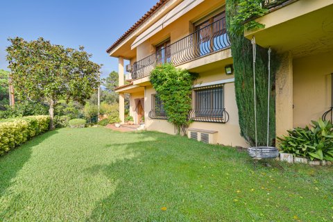 Villa for sale in Lloret de Mar, Girona, Spain 6 bedrooms, 490 sq.m. No. 180625 - photo 1