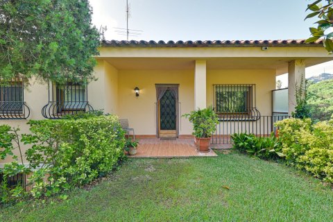 Villa for sale in Lloret de Mar, Girona, Spain 6 bedrooms, 490 sq.m. No. 180625 - photo 19