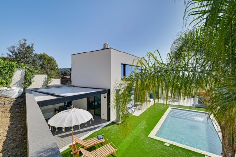 Villa for sale in Santa Susanna, Barcelona, Spain 6 bedrooms, 445 sq.m. No. 180623 - photo 6