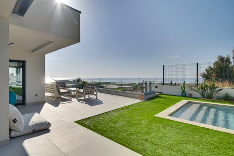 Villa for sale in Santa Susanna, Barcelona, Spain 6 bedrooms, 445 sq.m. No. 180623 - photo 1