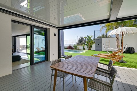 Villa for sale in Santa Susanna, Barcelona, Spain 6 bedrooms, 445 sq.m. No. 180623 - photo 15