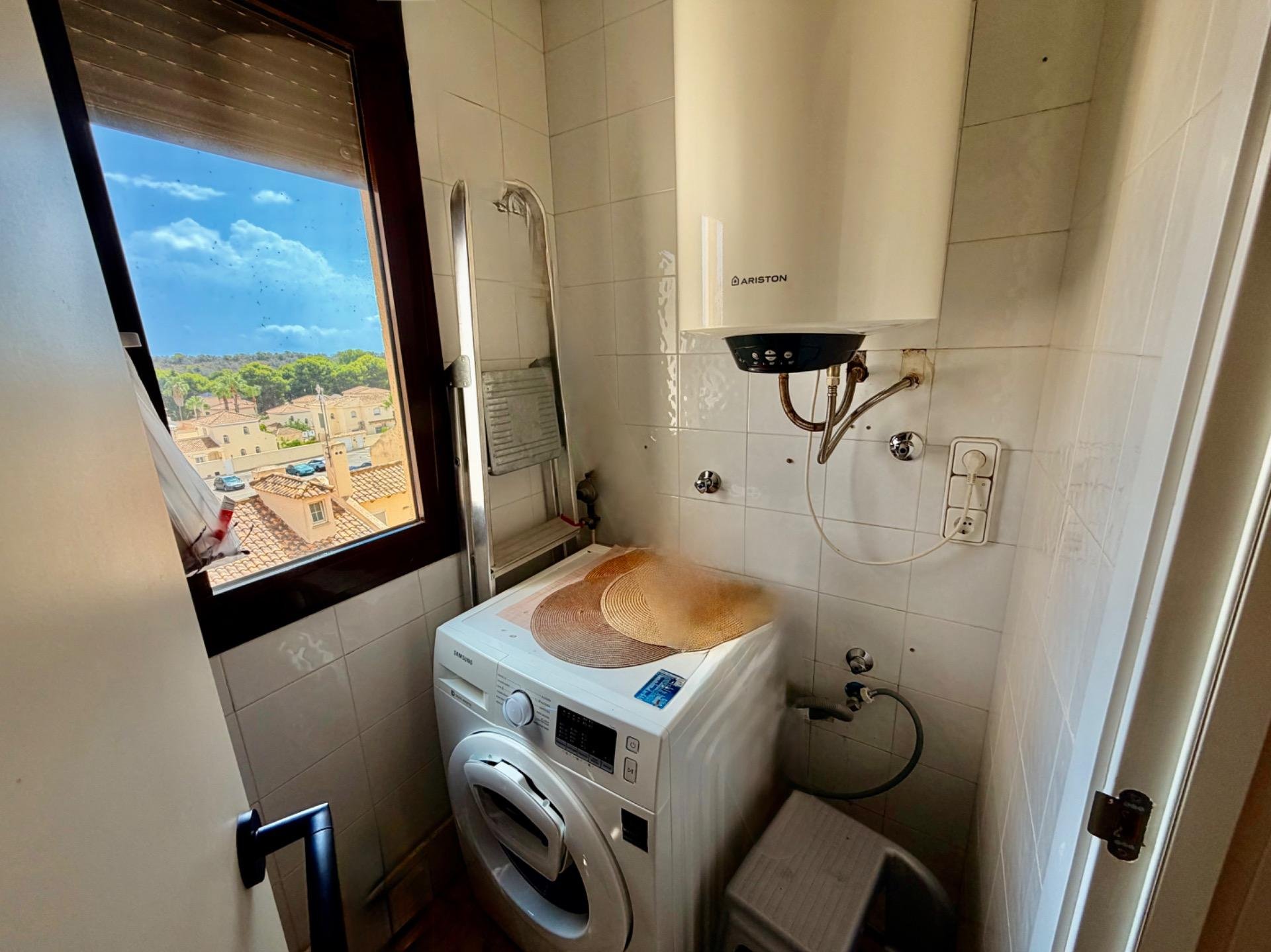 Apartment in Alicante, Spain 3 bedrooms, 97 sq.m. No. 193192