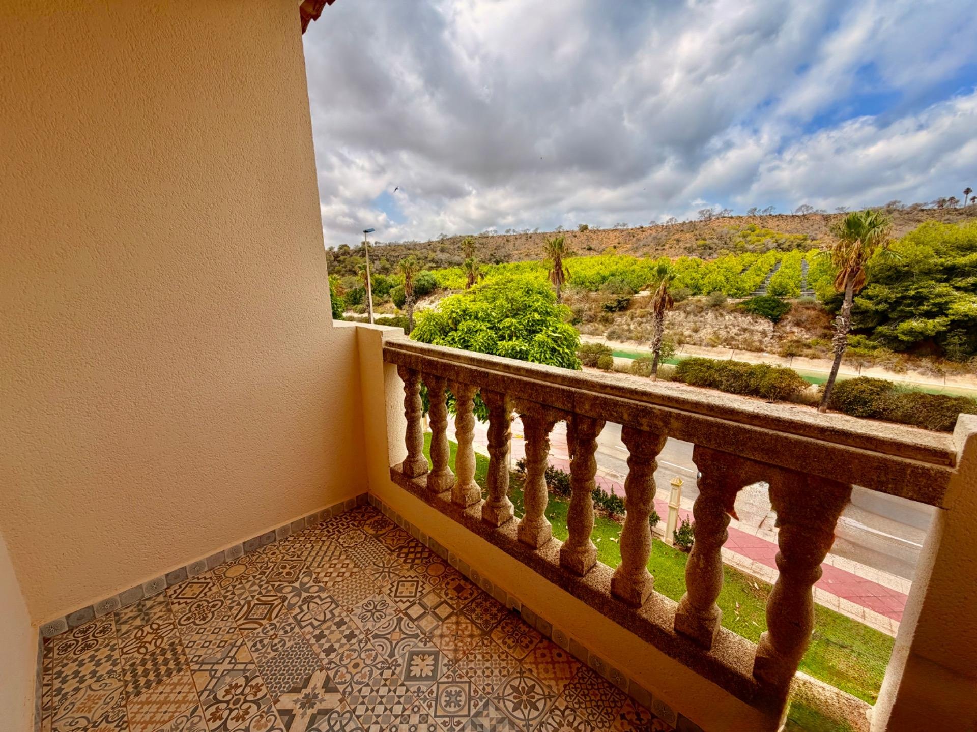 Apartment in Alicante, Spain 3 bedrooms, 97 sq.m. No. 193192