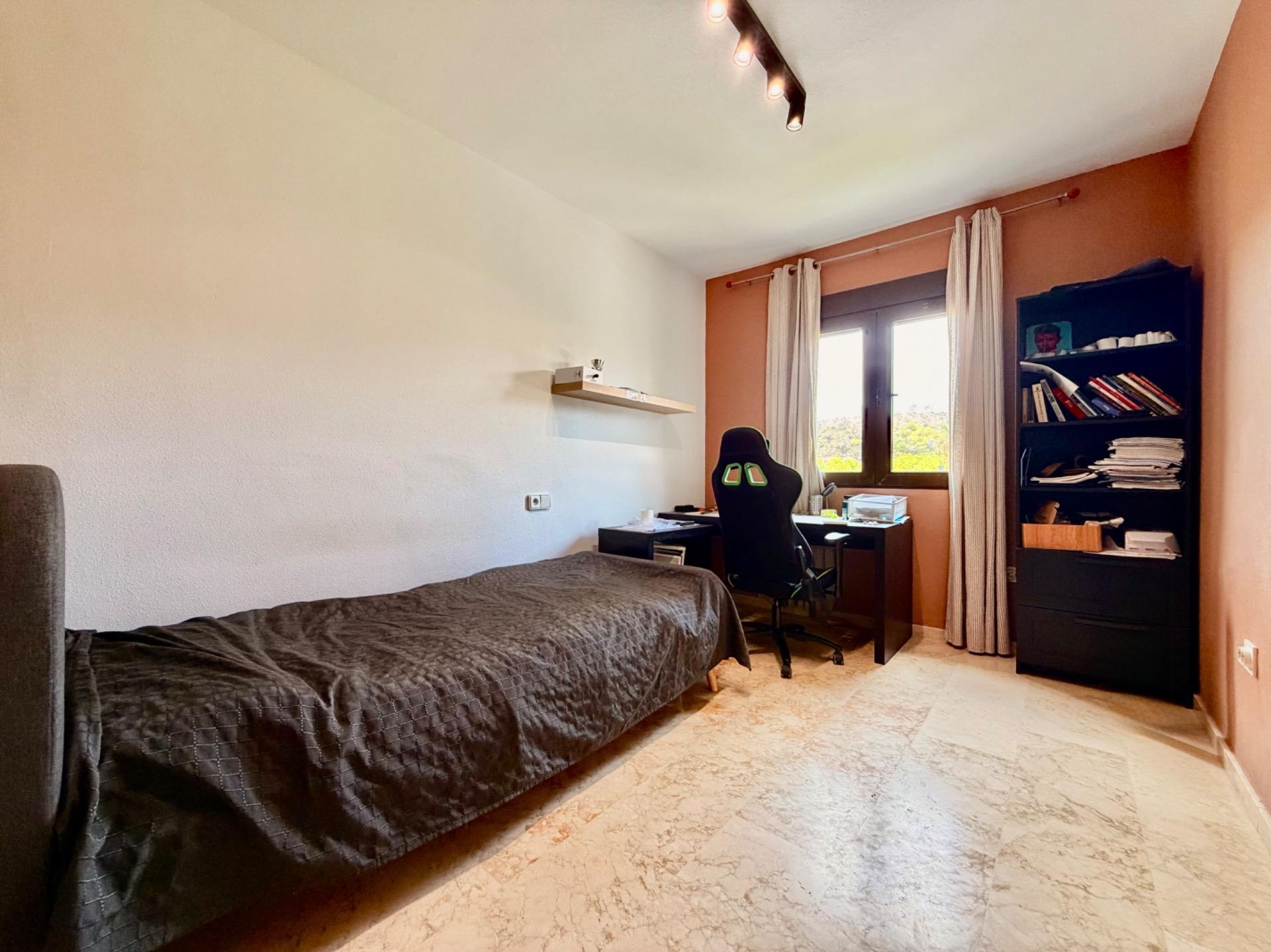 Apartment in Alicante, Spain 3 bedrooms, 97 sq.m. No. 193192