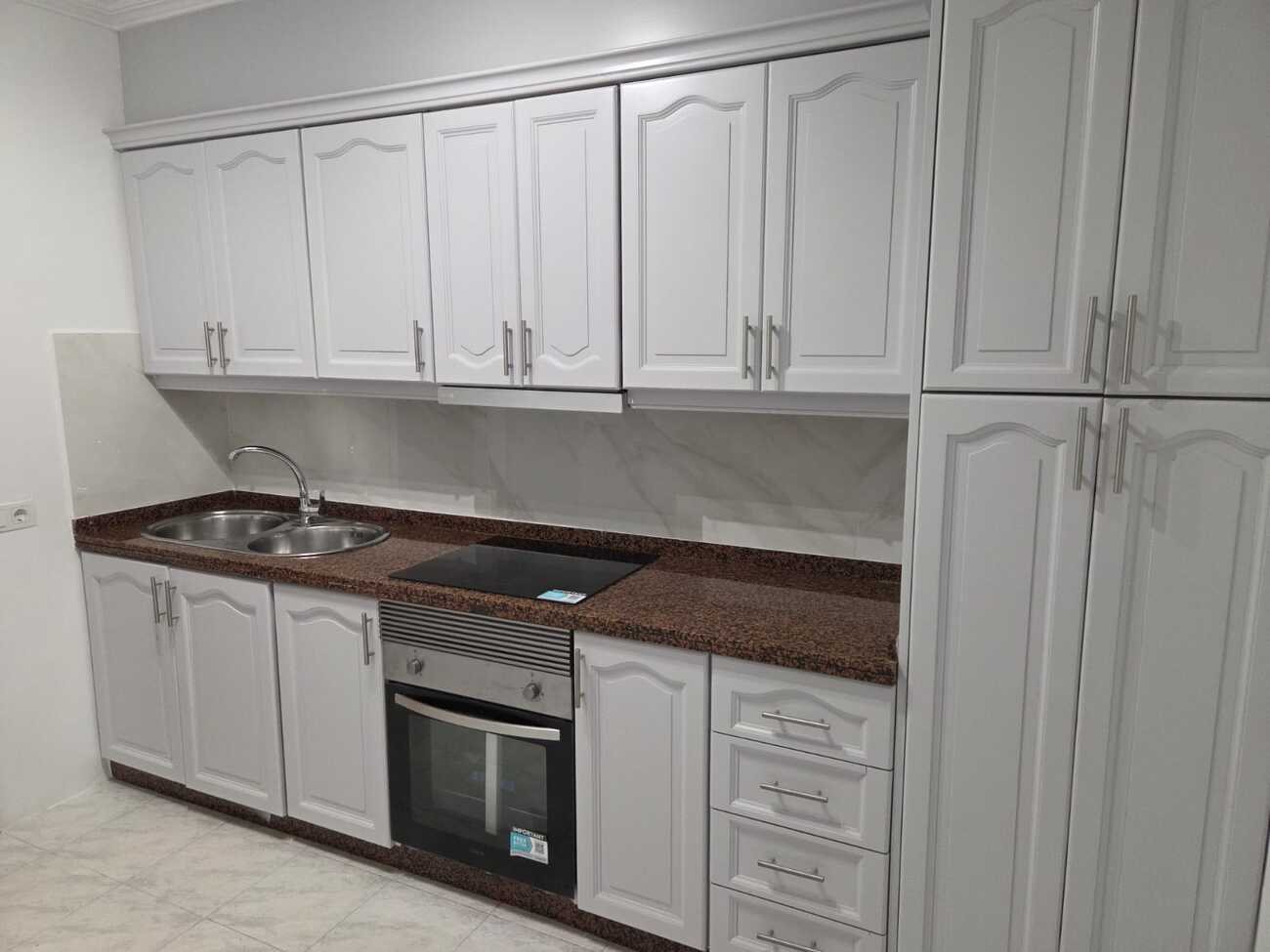 Apartamento en Torrevieja, Alicante, España 3 dormitorios, 95 m2 No. 193191
