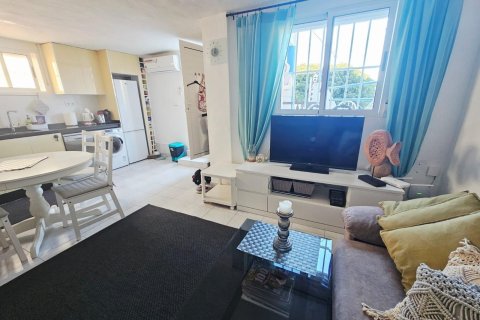 Paritalo myytävänä Cabo Cervera-Playa la Mata, Alicante, Espanja, 3 makuuhuonetta, 65 m2 No. 155504 - kuva 12