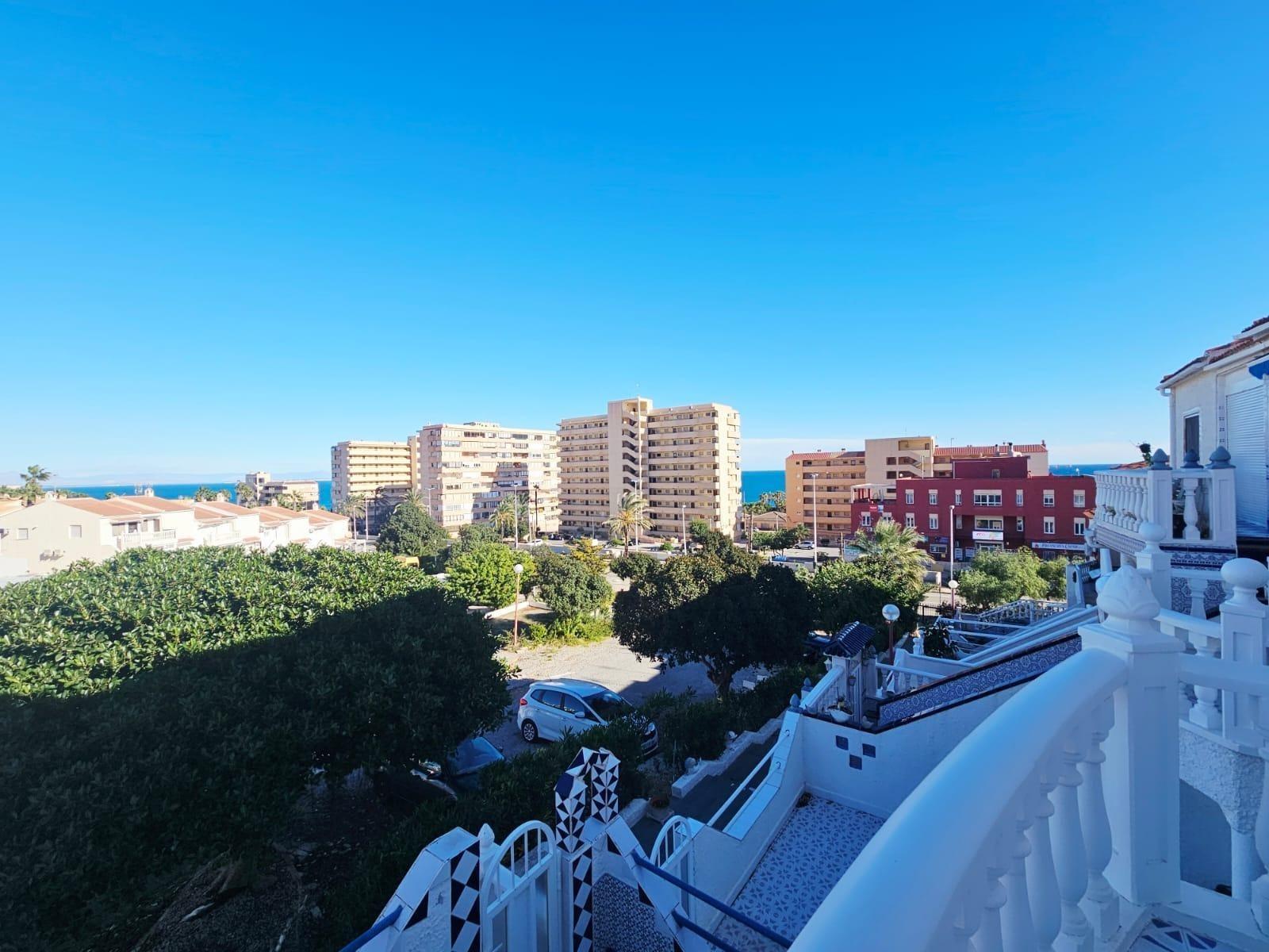 Duplex a Cabo Cervera-Playa la Mata, Alicante, Spagna 3 camere da letto, 65 mq. N° 155504