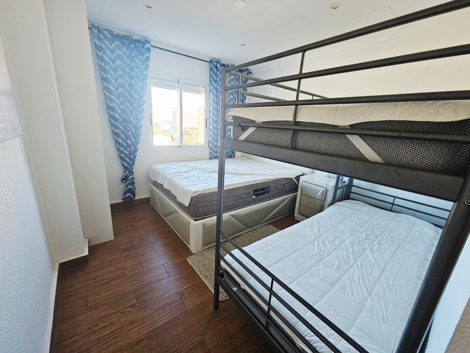 Duplex a Cabo Cervera-Playa la Mata, Alicante, Spagna 3 camere da letto, 65 mq. N° 155504
