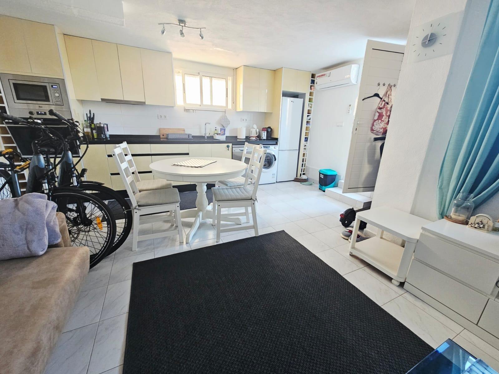 Duplex a Cabo Cervera-Playa la Mata, Alicante, Spagna 3 camere da letto, 65 mq. N° 155504