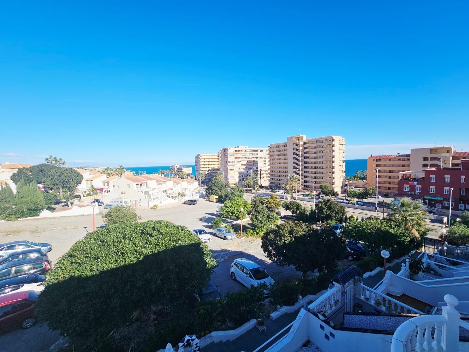 Duplex a Cabo Cervera-Playa la Mata, Alicante, Spagna 3 camere da letto, 65 mq. N° 155504