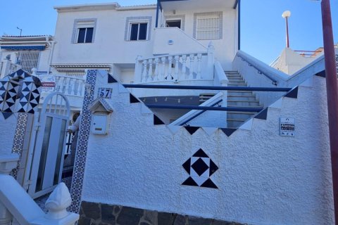 Paritalo myytävänä Cabo Cervera-Playa la Mata, Alicante, Espanja, 3 makuuhuonetta, 65 m2 No. 155504 - kuva 9