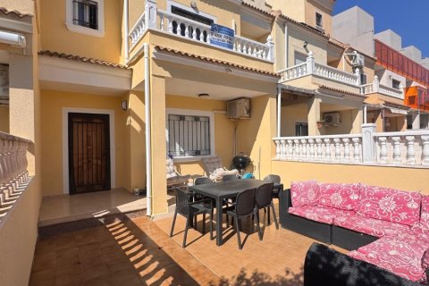 Casa adosada en venta en Dehesa De Campoamor, Alicante, España 3 dormitorios, 140 m2 No. 191794 - foto 3