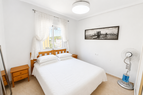 Casa adosada en venta en Dehesa De Campoamor, Alicante, España 3 dormitorios, 140 m2 No. 191794 - foto 12