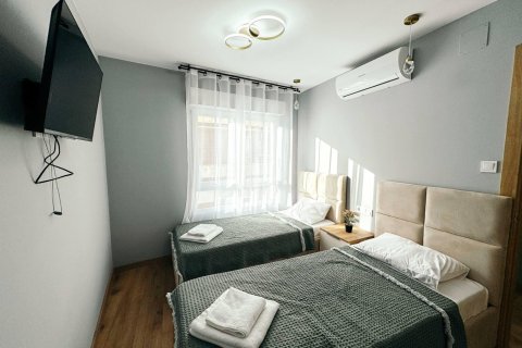 Liikekiinteistö myytävänä Torrevieja, Alicante, Espanja, 12 makuuhuonetta, 347 m2 No. 189000 - kuva 20