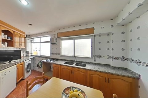 Apartment for sale Valencia, Spain 4 bedrooms, 137 sq.m. No. 133563 - photo 4