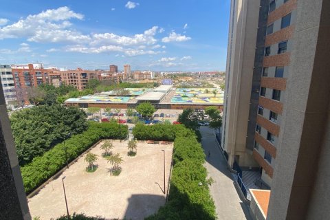 Apartment for sale Valencia, Spain 2 bedrooms, 79 sq.m. No. 133562 - photo 1
