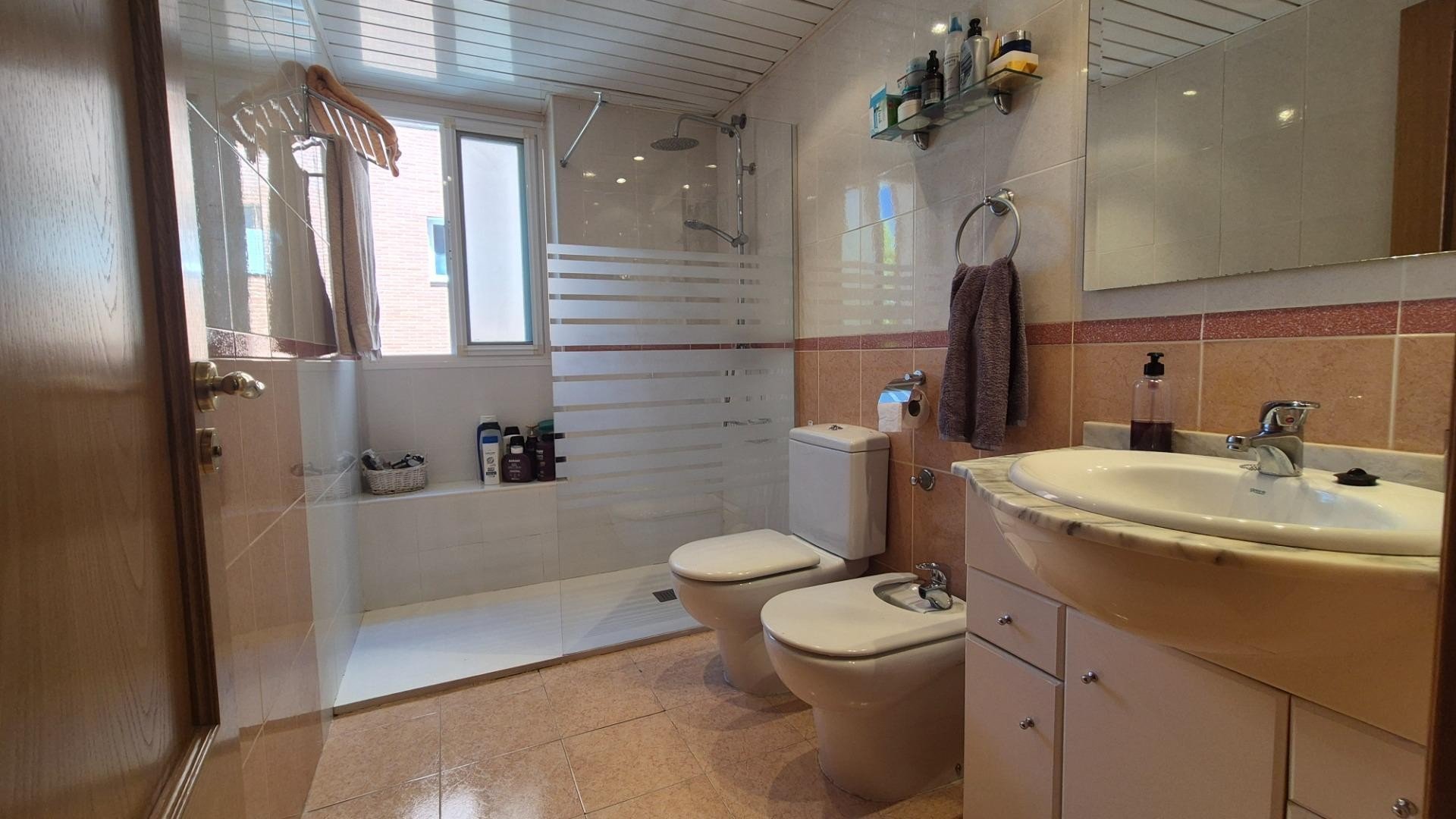 Apartamento en Valencia, València, España 2 dormitorios, 81 m2 No. 133561