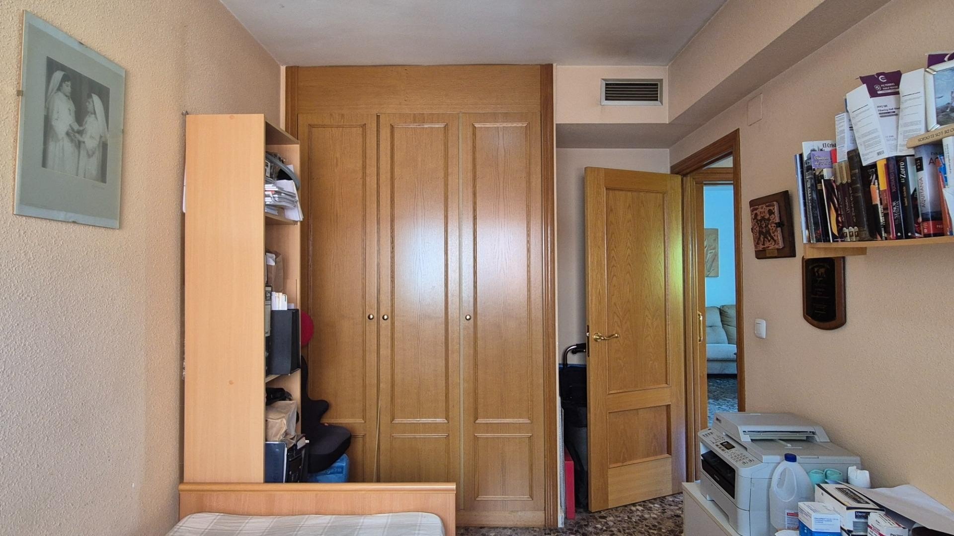 Apartamento en Valencia, València, España 2 dormitorios, 81 m2 No. 133561