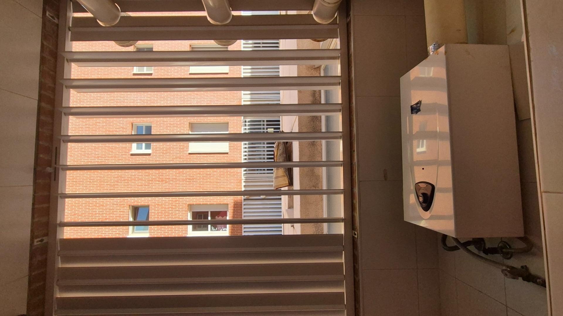 Apartamento en Valencia, València, España 2 dormitorios, 81 m2 No. 133561