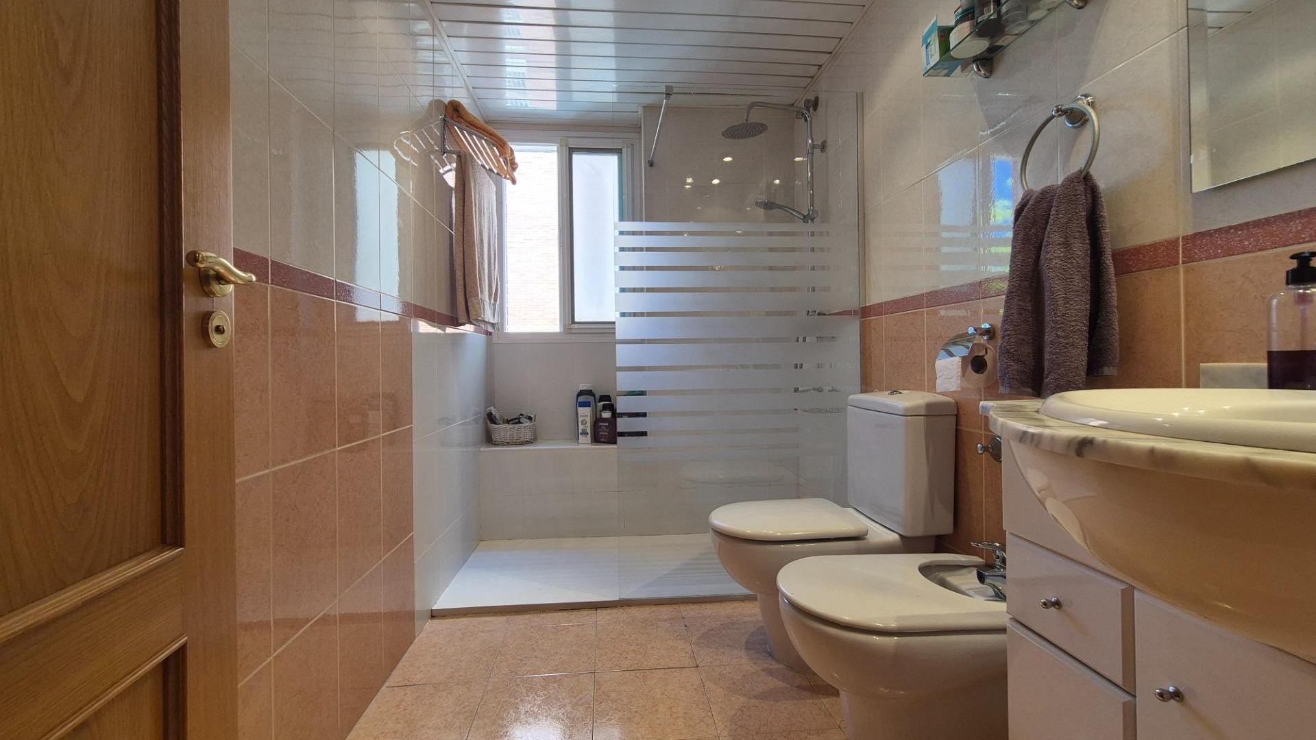 Apartamento en Valencia, València, España 2 dormitorios, 81 m2 No. 133561