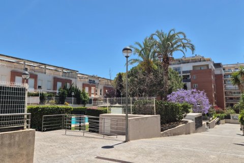 Apartment for sale Valencia, Spain 2 bedrooms, 81 sq.m. No. 133561 - photo 1