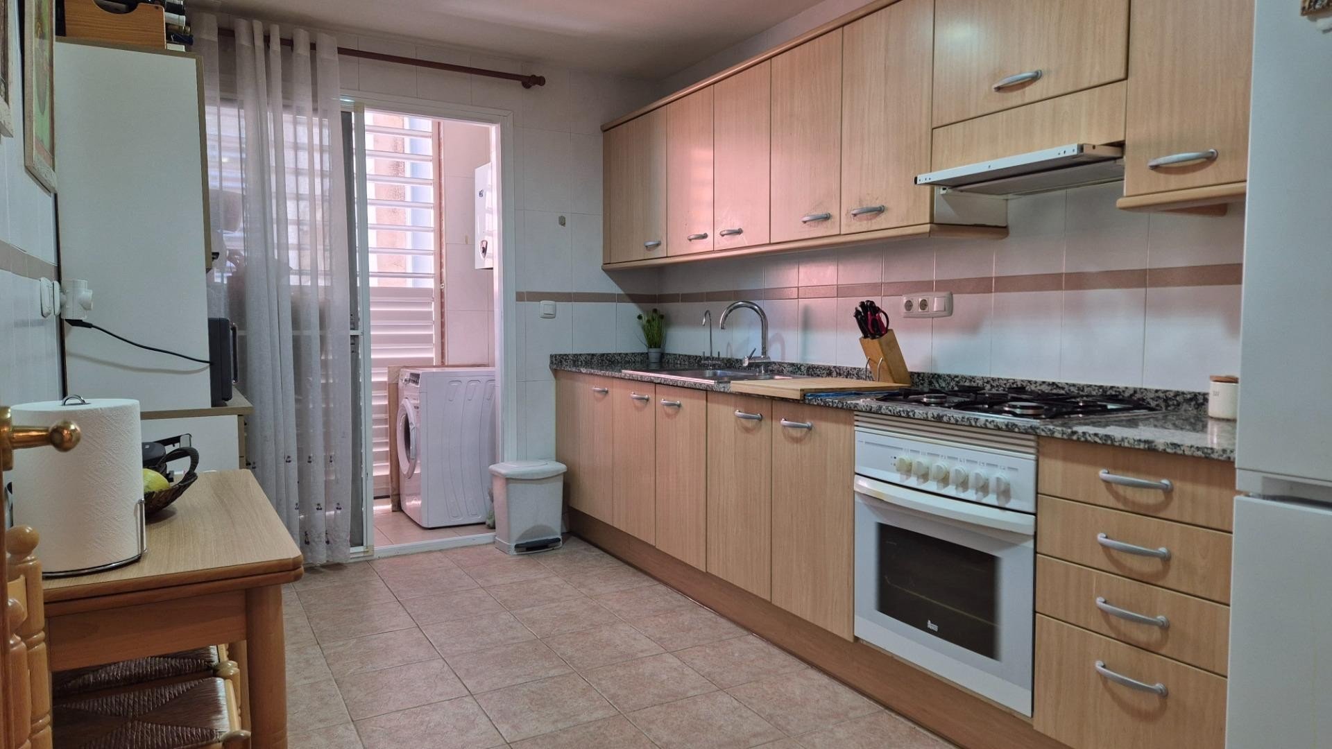 Apartamento en Valencia, València, España 2 dormitorios, 81 m2 No. 133561