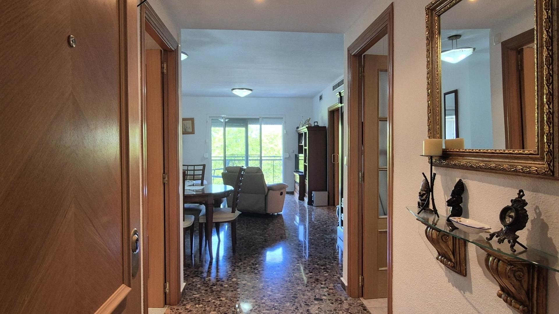 Apartamento en Valencia, València, España 2 dormitorios, 81 m2 No. 133561