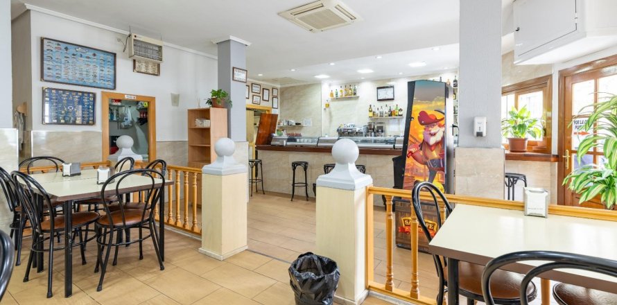 Commercial property Valencia, Espagne 94 m2 No. 133564