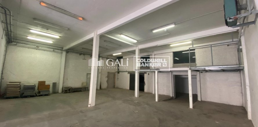 Commercial property à Principado De Andorra (Ninguna Poblacion Tiene C.P.), Lleida, Espagne 626 m2 No. 179222