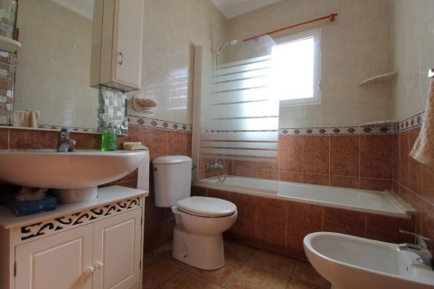 Продажа виллы в Сан-Мигель-де-Салинас, Аликанте, Испания 3 спальни, 90м2 №196438 - фото 23