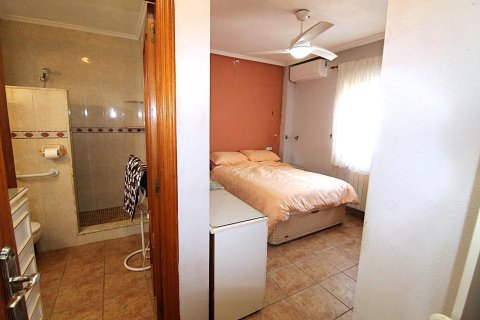 Продажа виллы в Сан-Мигель-де-Салинас, Аликанте, Испания 3 спальни, 90м2 №196438 - фото 16