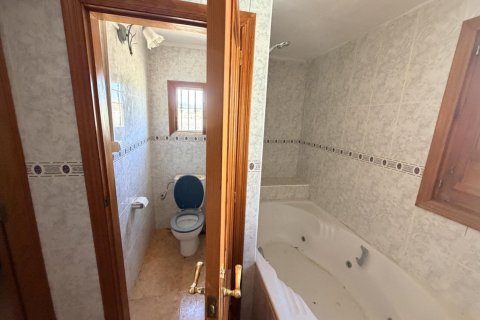 Villa till salu i Torremendo, Alicante, Spanien 6 sovrum, 429 kvm. Nr. 196437 - foto 16