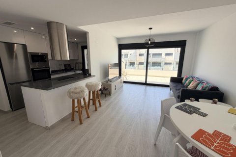 Apartamento en venta en Alicante, España 2 dormitorios, 93 m2 No. 196439 - foto 2