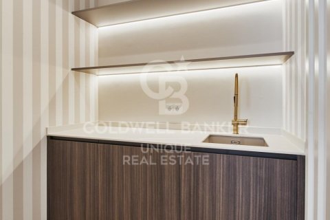 Продажа квартиры в Мадрид, Испания 3 спальни, 162м2 №158571 - фото 4