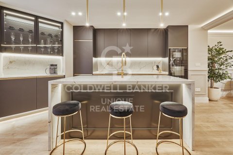 Продажа квартиры в Мадрид, Испания 3 спальни, 123м2 №158572 - фото 22