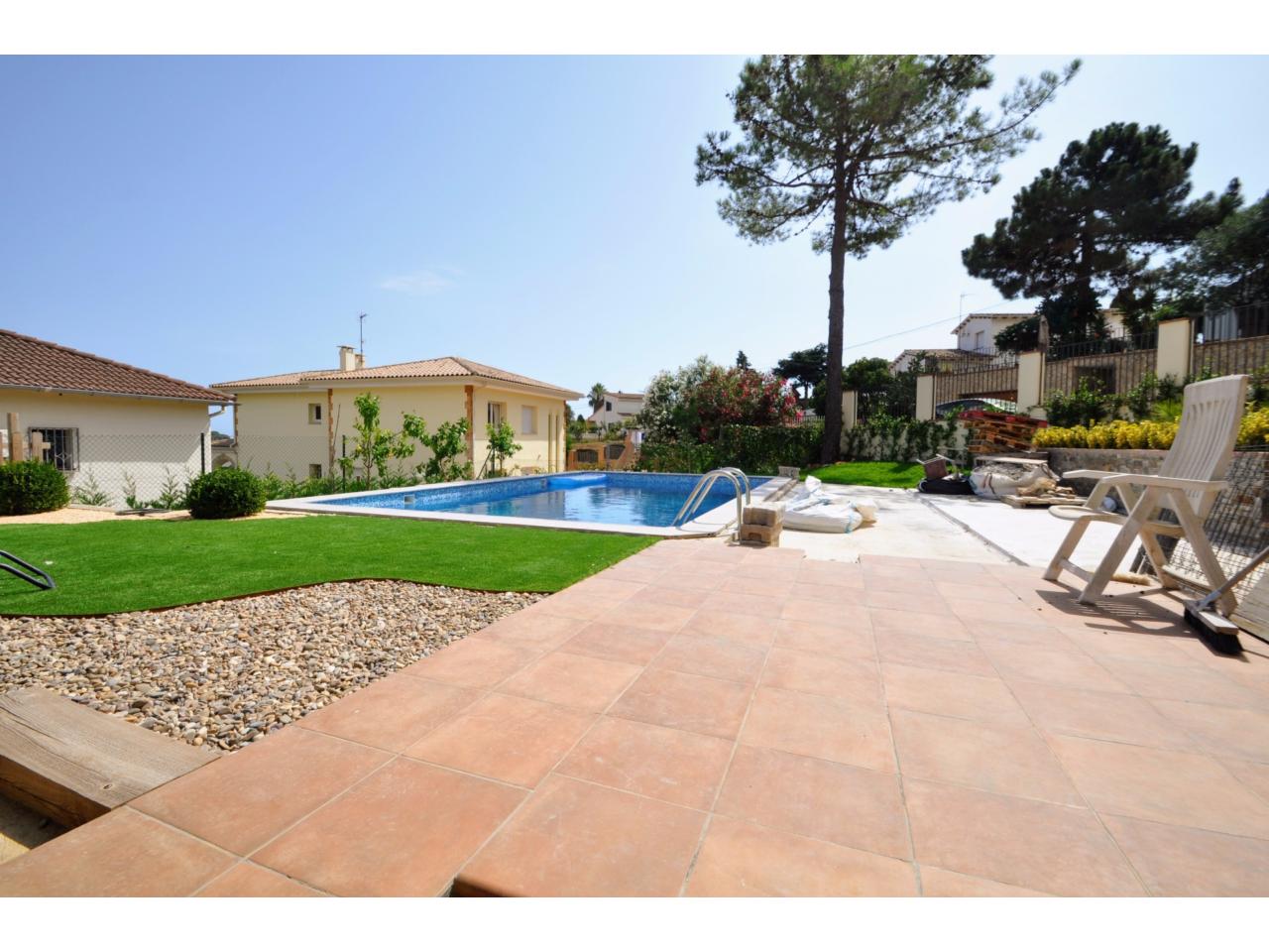 House in Lloret de Mar, Girona, Spanien 8 Schlafzimmer,  Nr. 140803