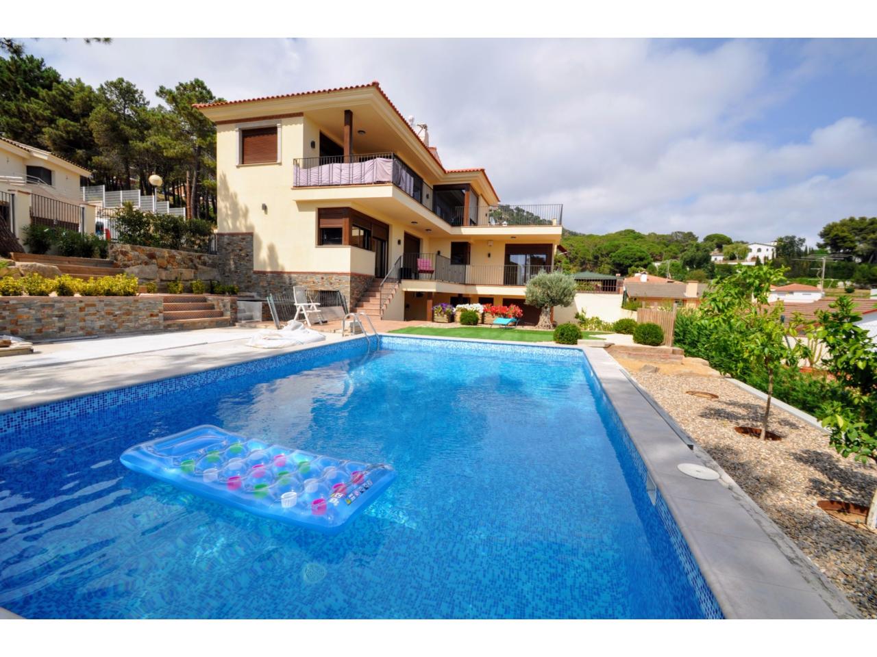 House in Lloret de Mar, Girona, Spanien 8 Schlafzimmer,  Nr. 140803