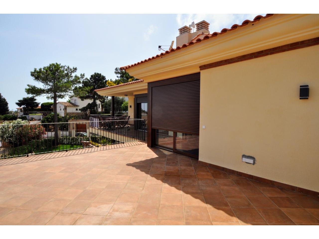 House in Lloret de Mar, Girona, Spanien 8 Schlafzimmer,  Nr. 140803