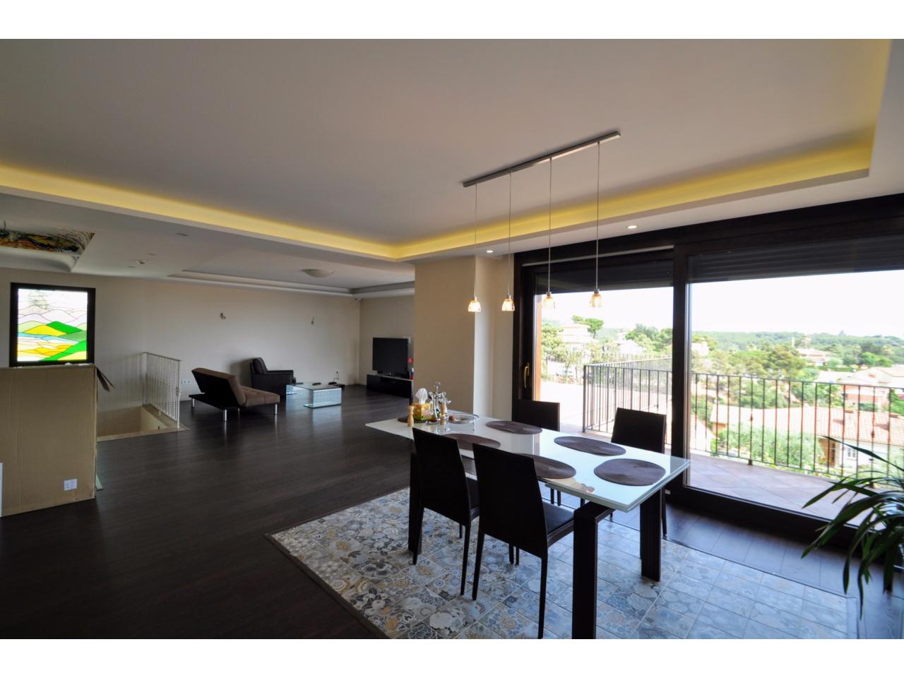 House in Lloret de Mar, Girona, Spanien 8 Schlafzimmer,  Nr. 140803