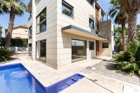 Продажа дома в Сан-Кугат-дель-Вальес, Барселона, Испания 4 спальни, №140801 - фото 2