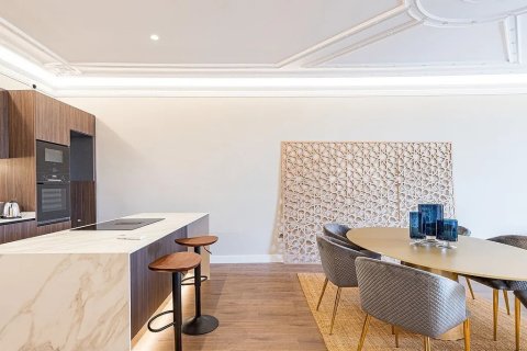 Apartamento en venta en Barcelona, España 2 dormitorios, No. 140805 - foto 11