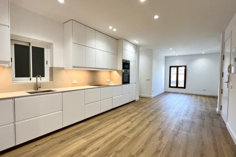 Apartamento en alquiler en Palma de Mallorca, Mallorca, España 3 dormitorios, 80 m2 No. 155752 - foto 3